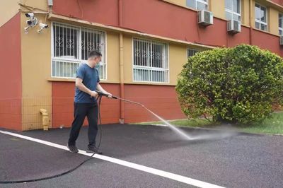 温暖在路上 世纪明德携手浙江亿力机电，助力灾后校园清洁消杀与教学用具研发